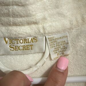 Victoria's Secret Soft Cream Robe